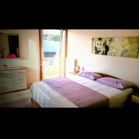 Delfis Ii Couette-café Gallipoli