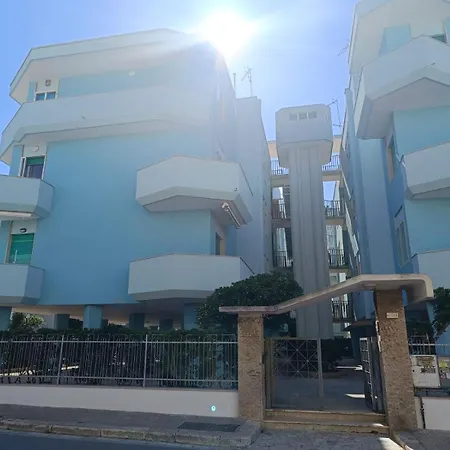 فندق مبيت وإفطار Delfis Ii غالّيبولي