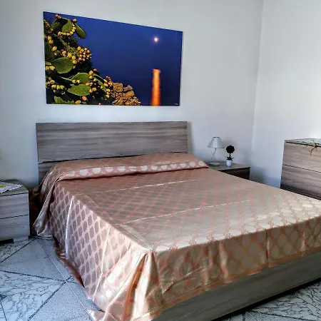 Delfis Ii Bed & Breakfast *