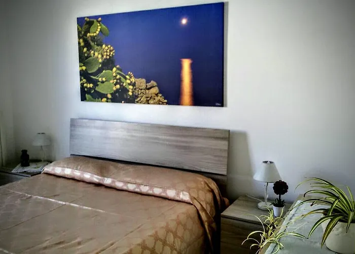 Delfis Ii לינה וארוחת בוקר